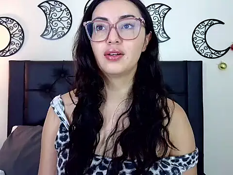 Snapshot of EvoletFMK chatting on 12-01-25, 01:49 EvoletFMK online show from 12-01-25, 01:49