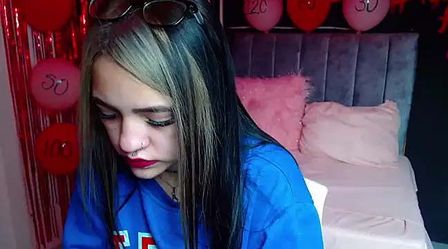 Violettasquirt online show from 02-13-25, 03:24