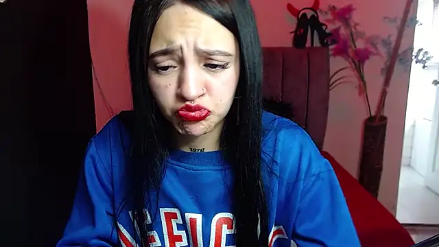 Violettasquirt online show from 09-20-25, 01:45