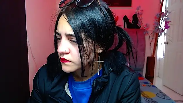 Violettasquirt online show from 10-17-25, 01:35