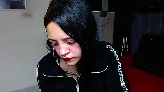 Violettasquirt online show from 02-11-26, 04:34