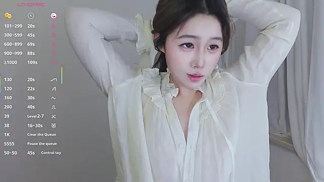 Snapshot of Hazel-11 chatting on 03-18-25, 02:15 Hazel-11 online show from 03-18-25, 02:15