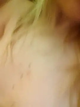 Snapshot of Linda_999 chatting on 01-18-26, 11:19 Linda 999 online show from 01-18-26, 11:19