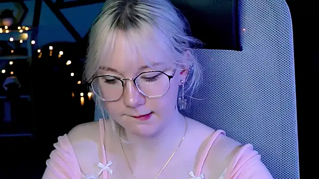 NancyMartinez online show from 03-13-25, 04:23