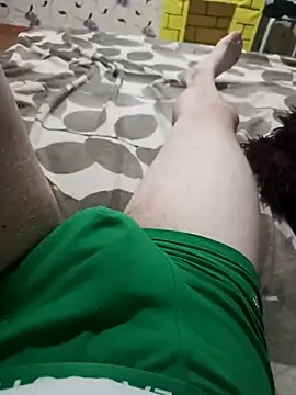 Snapshot of red_red00 chatting on 03-17-25, 04:33 red red00 online show from 03-17-25, 04:33