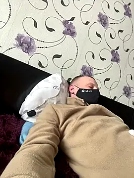 Snapshot of red_red00 chatting on 01-07-26, 08:50 red red00 online show from 01-07-26, 08:50