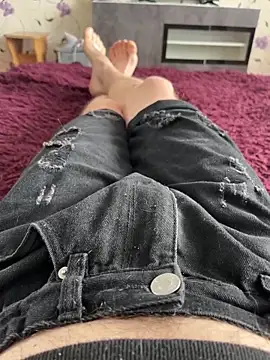 Snapshot of red_red00 chatting on 02-25-26, 07:51 red red00 online show from 02-25-26, 07:51