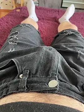 Snapshot of red_red00 chatting on 02-26-26, 08:02 red red00 online show from 02-26-26, 08:02