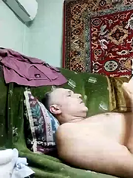 Pineapple04 online show from 01-29-25, 05:56