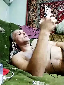 Pineapple04 online show from 02-06-25, 06:46