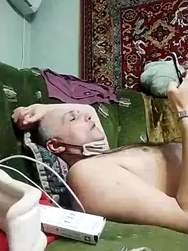 Pineapple04 online show from 02-21-25, 03:21