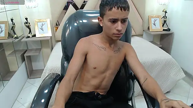 Xavii18 online show from 01-21-25, 03:21