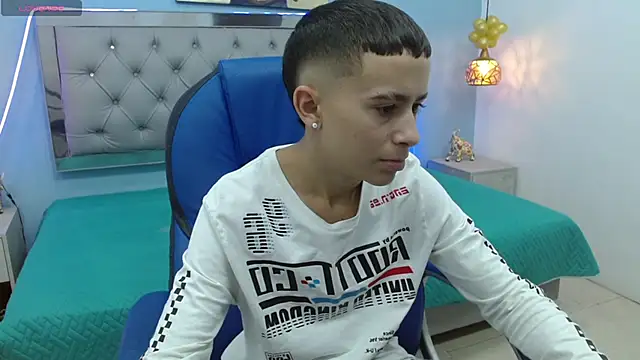 Xavii18 online show from 02-01-25, 05:16