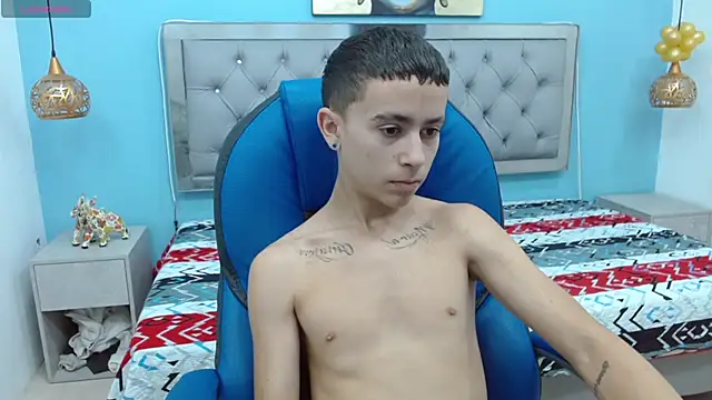 Xavii18 online show from 02-20-25, 01:19