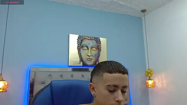 Xavii18 online show from 02-26-25, 04:24