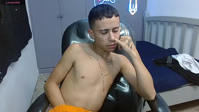 Xavii18 online show from 03-05-25, 07:17