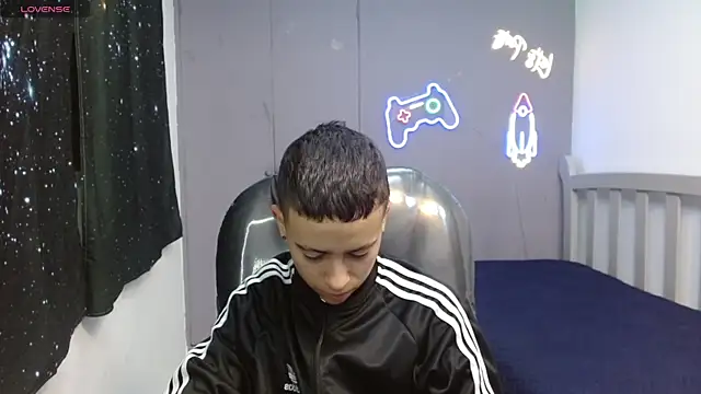 Xavii18 online show from 03-06-25, 01:14