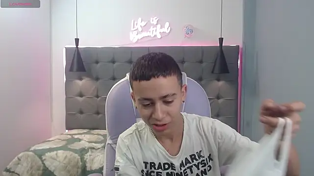 Xavii18 online show from 03-11-25, 01:01