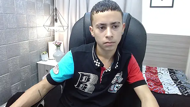 Xavii18 online show from 03-12-25, 01:30