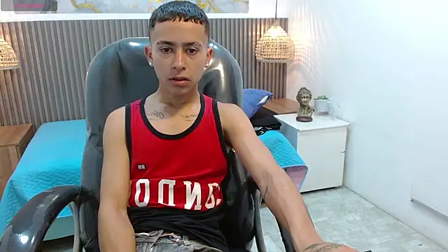 Xavii18 online show from 11-20-25, 02:06