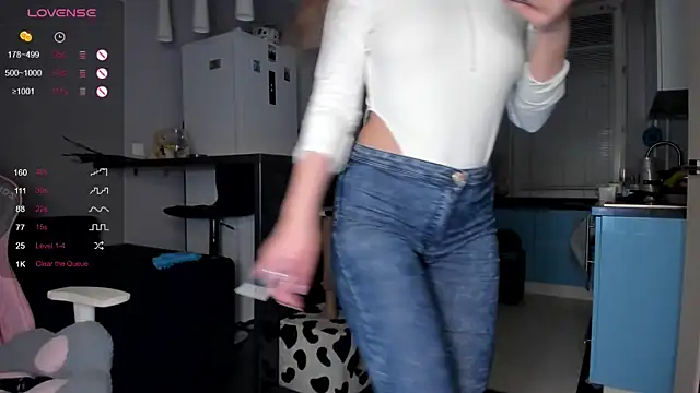 wwildfox online show from 02-27-25, 08:53