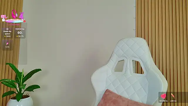 Snapshot of EmilyRive chatting on 11-13-25, 09:52 EmilyRive online show from 11-13-25, 09:52