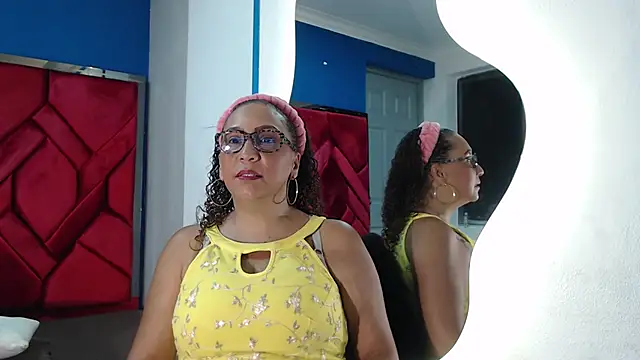 EvaMills1 online show from 01-19-25, 02:49