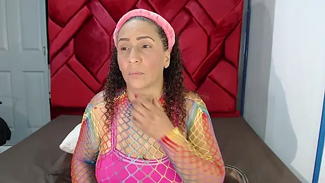 EvaMills1 online show from 02-08-25, 01:22