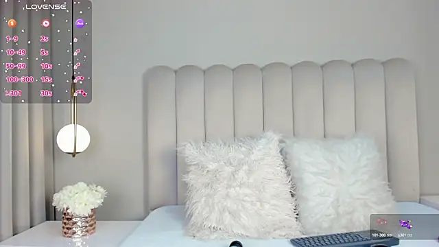 Snapshot of atenea_roberts chatting on 02-05-25, 12:53 atenea roberts online show from 02-05-25, 12:53