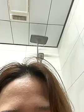 Snapshot of Angelababy001 chatting on 11-12-25, 01:44 Angelababy001 online show from 11-12-25, 01:44