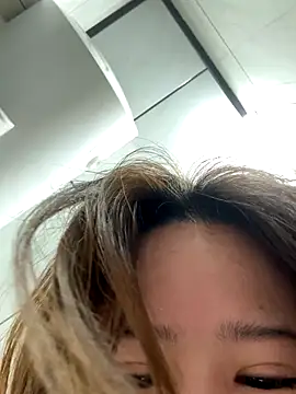 Snapshot of Angelababy001 chatting on 11-28-25, 01:14 Angelababy001 online show from 11-28-25, 01:14