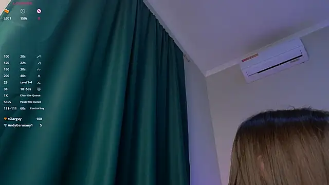 Snapshot of Alice__grace chatting on 12-09-24, 04:37 Alice  grace online show from 12-09-24, 04:37