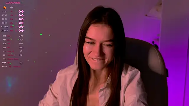 Snapshot of Alice__grace chatting on 12-14-24, 03:51 Alice  grace online show from 12-14-24, 03:51