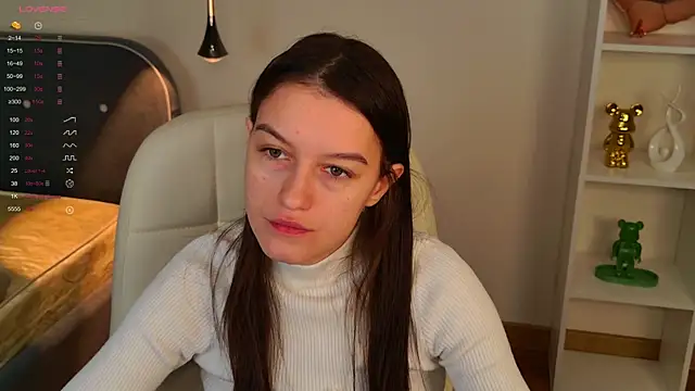 Snapshot of Alice__grace chatting on 01-31-25, 09:26 Alice  grace online show from 01-31-25, 09:26