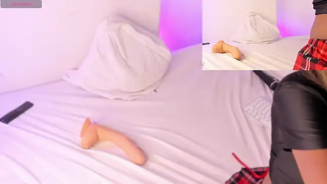 Snapshot of AgathaFoxy chatting on 02-07-25, 07:40 AgathaFoxy online show from 02-07-25, 07:40