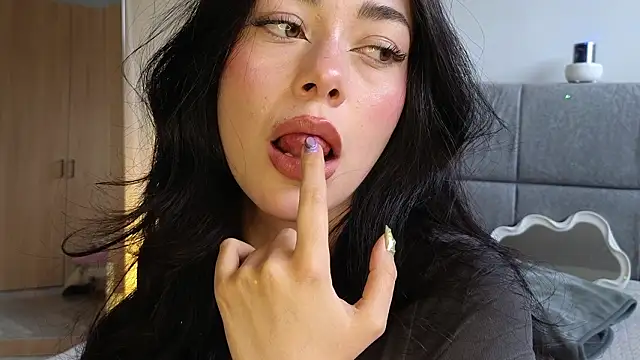 Soffimoon  online show from 02-20-26, 09:37