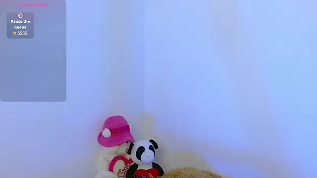 yulissa18 online show from 10-07-25, 07:22