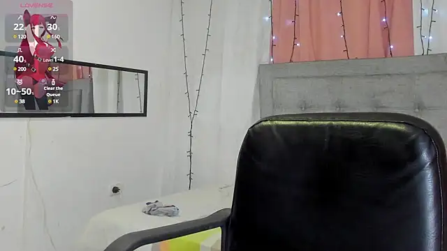 Snapshot of valentina_0_ chatting on 01-12-25, 03:28 valentina 0  online show from 01-12-25, 03:28