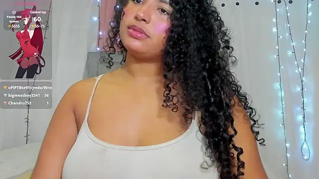 Snapshot of valentina_0_ chatting on 01-12-25, 06:39 valentina 0  online show from 01-12-25, 06:39