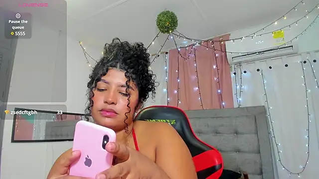 Snapshot of valentina_0_ chatting on 01-30-25, 09:57 valentina 0  online show from 01-30-25, 09:57
