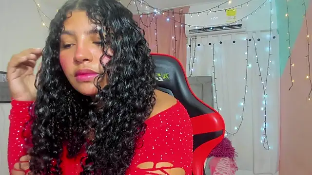 Snapshot of valentina_0_ chatting on 03-15-25, 06:36 valentina 0  online show from 03-15-25, 06:36