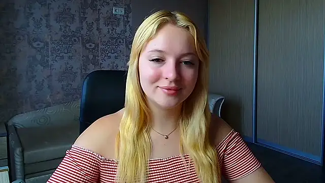 Snapshot of Milka_kiss_ chatting on 06-12-26, 05:50 Milka kiss online show from 06-12-26, 05:50