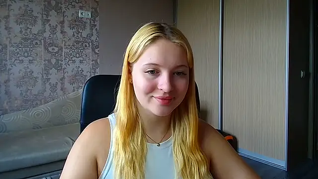 Snapshot of Milka_kiss_ chatting on 07-09-26, 10:08 Milka kiss online show from 07-09-26, 10:08