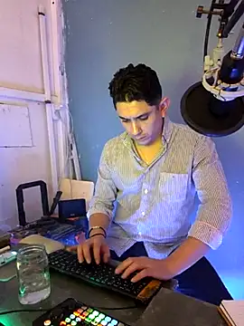 Snapshot of Anto_BWC chatting on 10-02-25, 04:52 Anto BWC online show from 10-02-25, 04:52