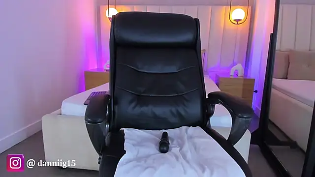 kosmic Angel online show from 02-20-25, 04:03