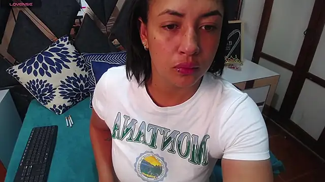 Snapshot of MirandaDream2 chatting on 01-26-25, 09:40 MirandaDream2 online show from 01-26-25, 09:40