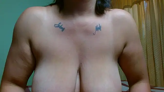 Snapshot of MirandaDream2 chatting on 01-30-25, 11:33 MirandaDream2 online show from 01-30-25, 11:33