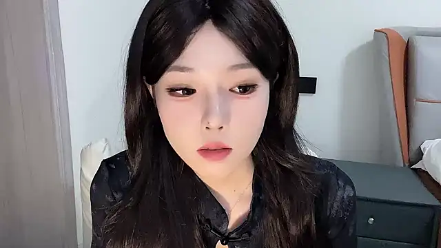 Snapshot of Q-ing chatting on 02-15-25, 04:56 Q-ing online show from 02-15-25, 04:56