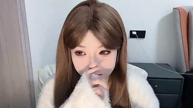 Snapshot of Q-ing chatting on 02-25-25, 03:05 Q-ing online show from 02-25-25, 03:05