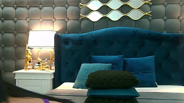 LeyaCass online show from 01-15-25, 12:15